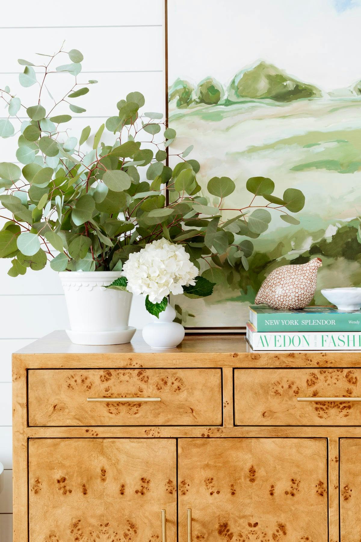 Roxy Shares a Step-by-Step Guide to Styling a Functional Entryway