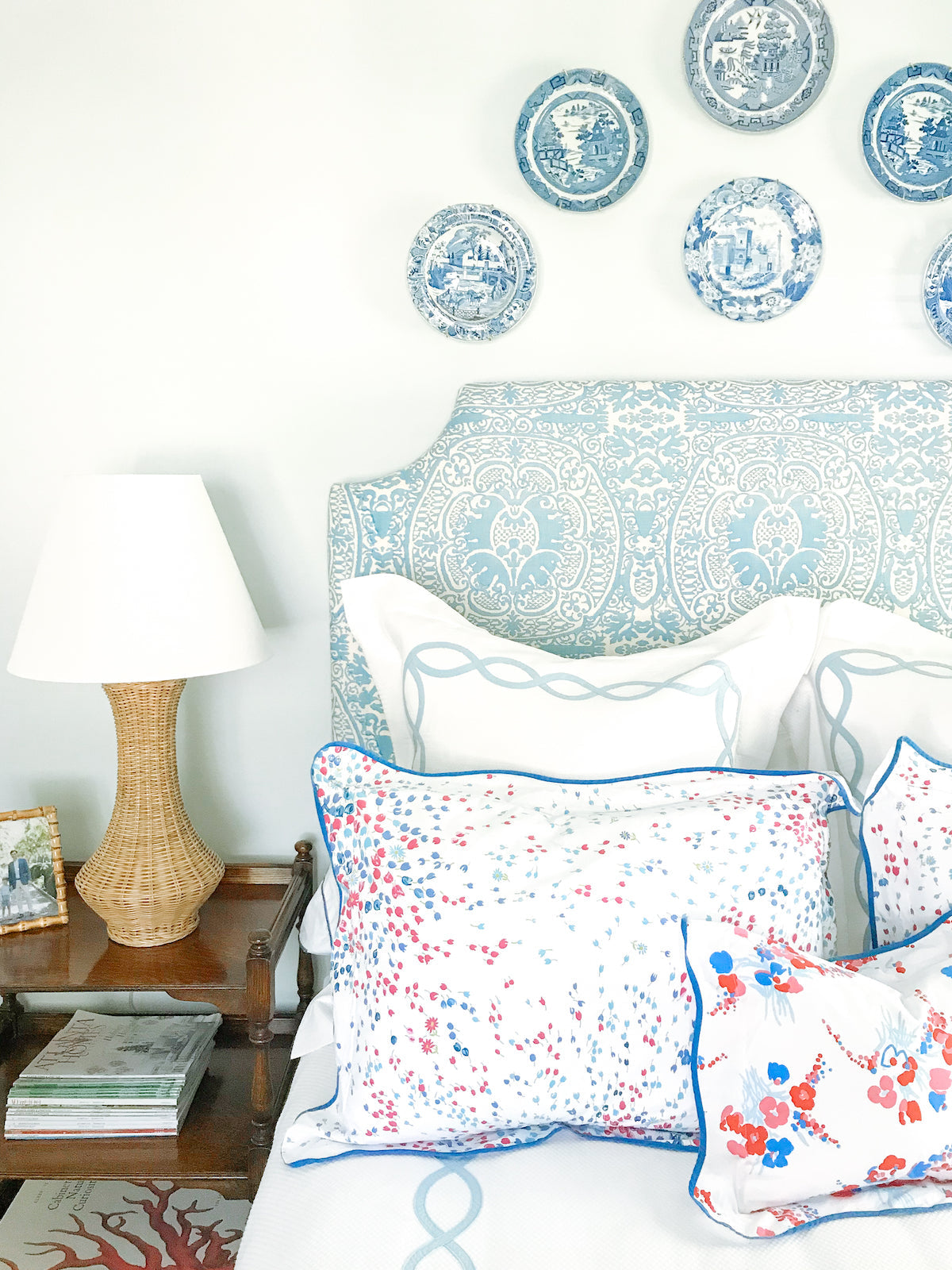 A Cozy Home Bar With Interior Designer, Clary Bosbyshell – Society Social