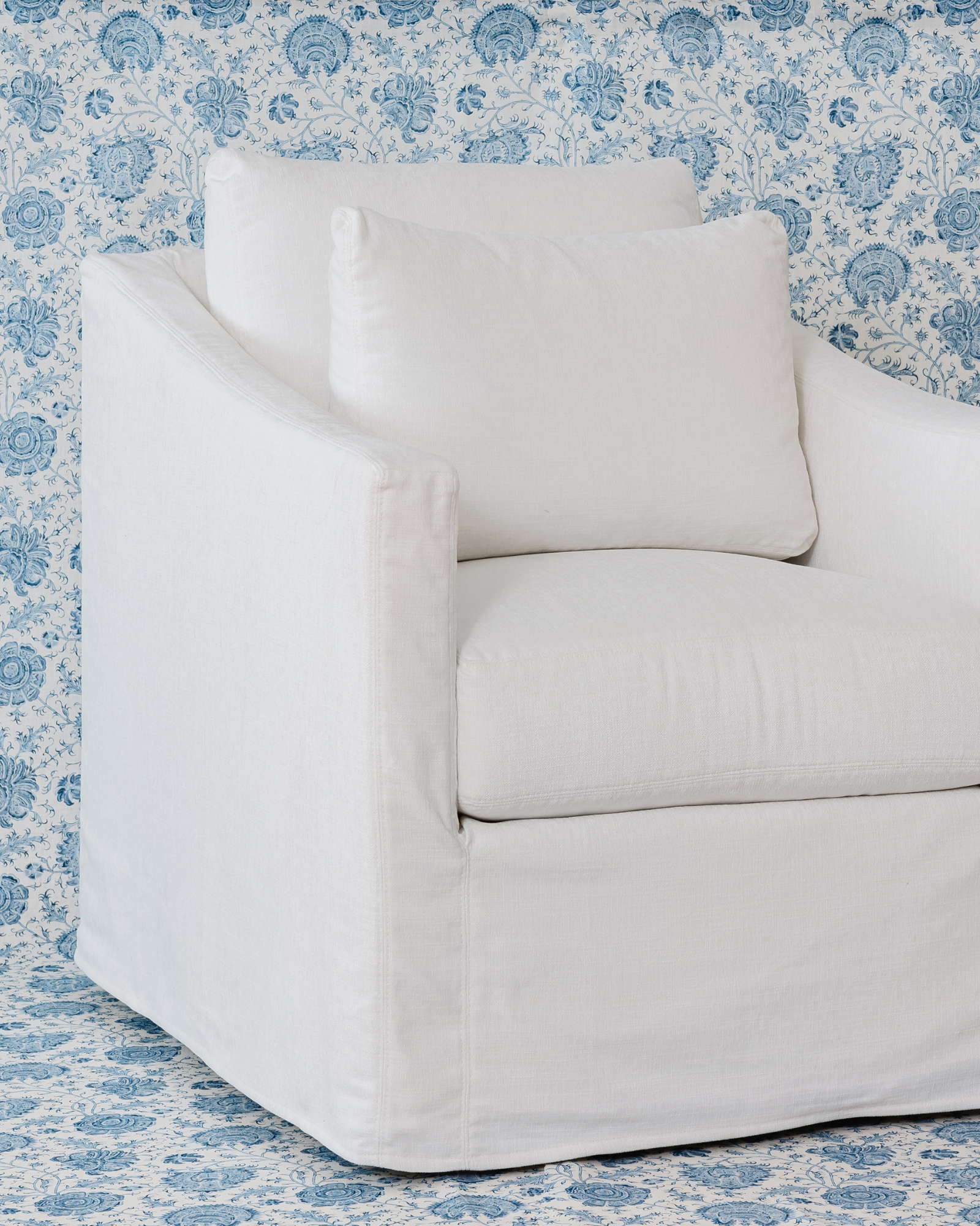 Elliot Slipcovered Swivel