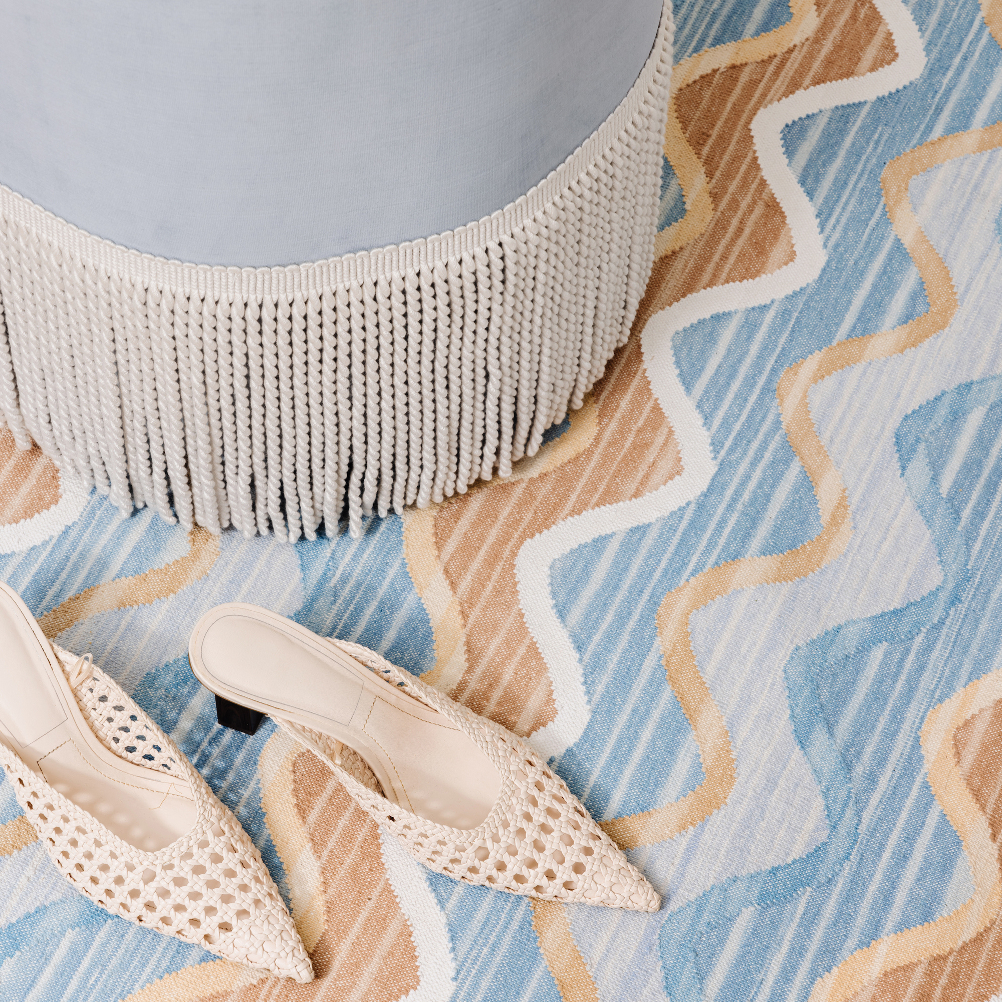 4'x6' Wavy Chevron Dhurrie Rug Blue