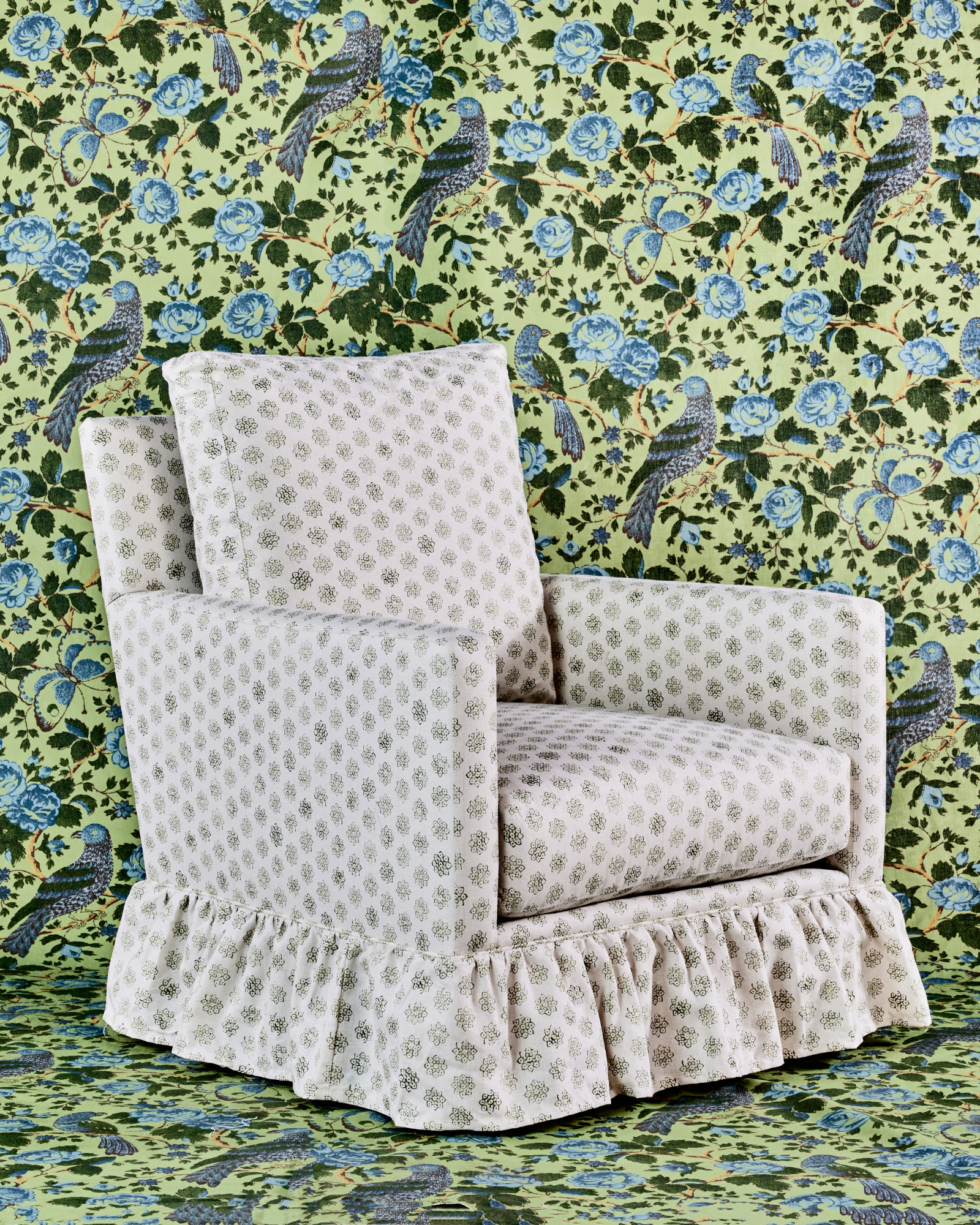 Spencer Ruffle Swivel