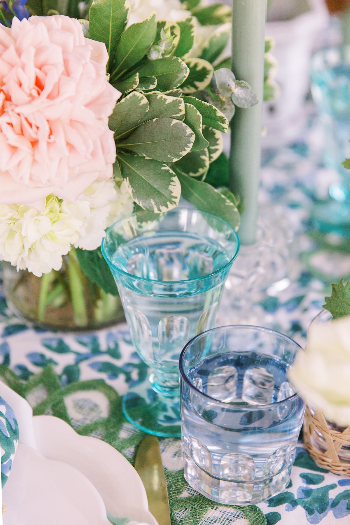 Evergreen Entertaining Accessories & Outfits to Match!