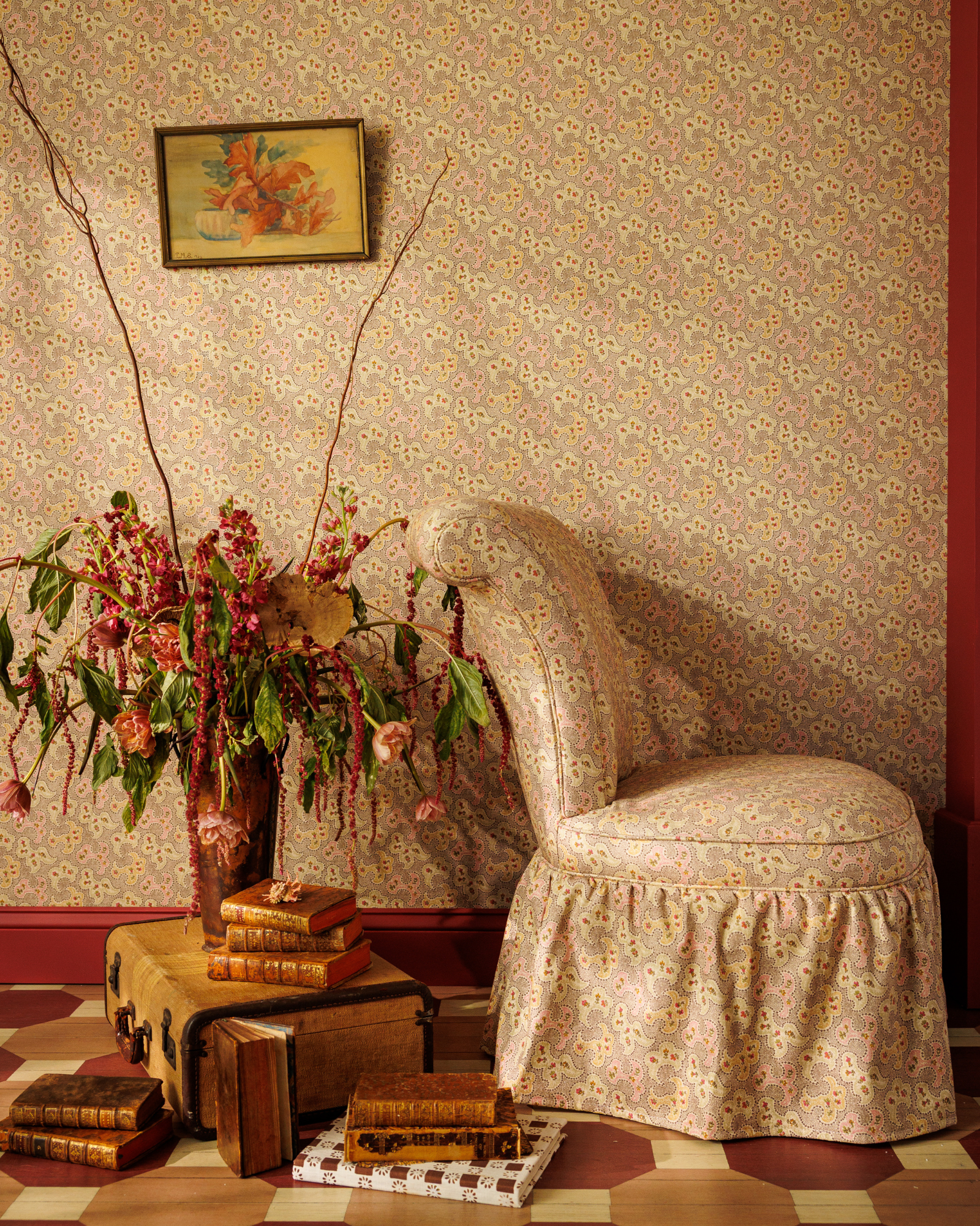 Victoria Ruffle Slipper Chair