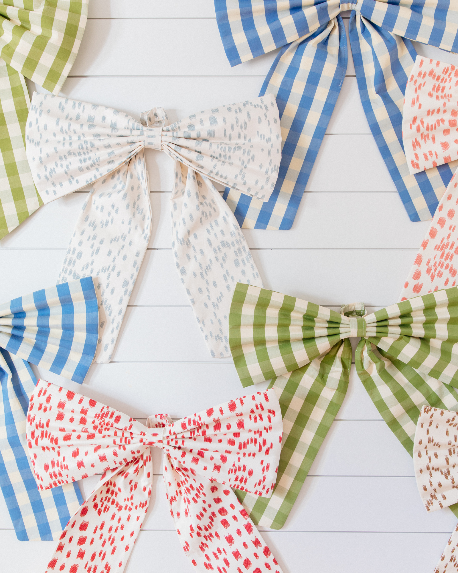 Oversized Fabric Bow - Carsten Check Leaf