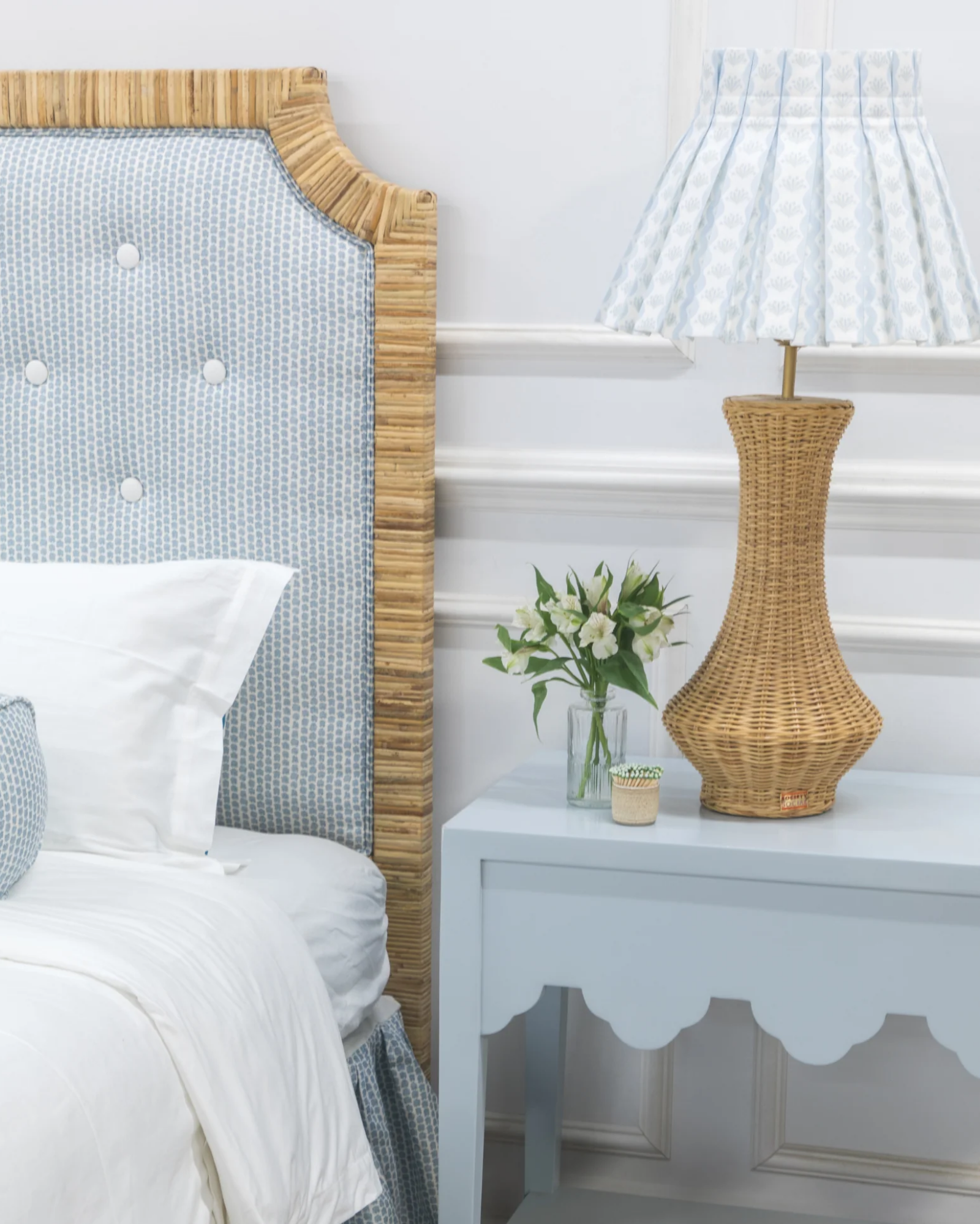 Hope Scalloped Side Table - Thumbnail 3