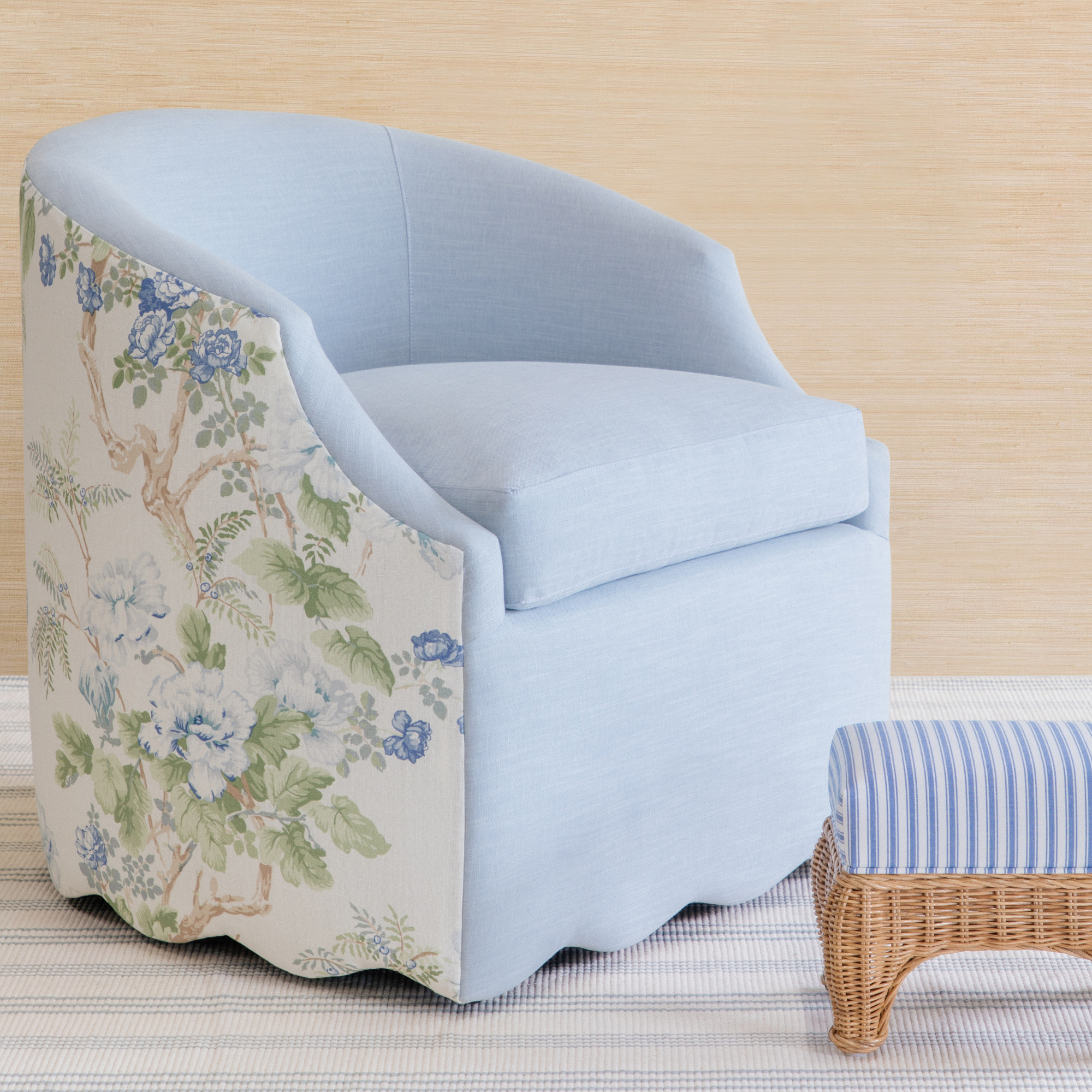 Two-Tone Gigi Wavy Swivel