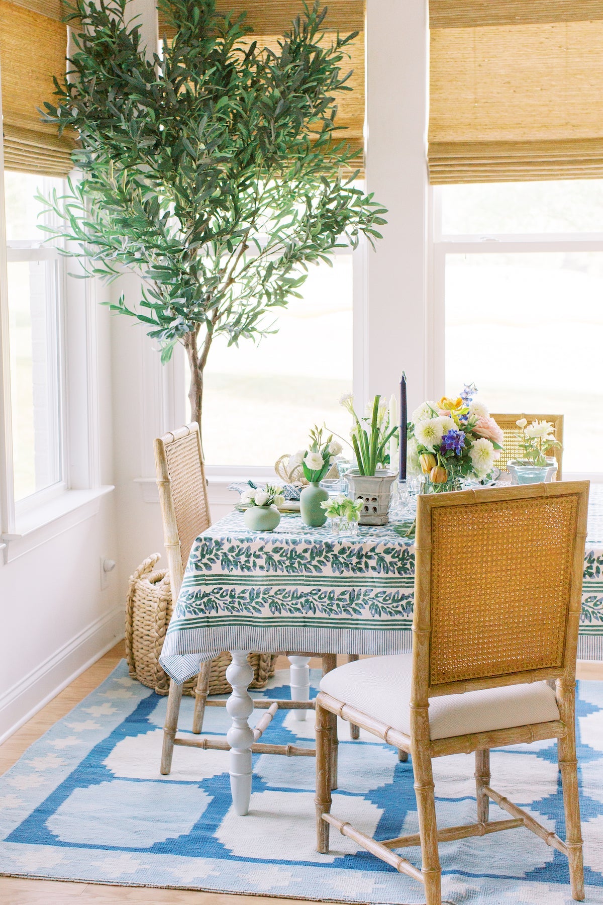 Evergreen Entertaining Accessories & Outfits to Match!