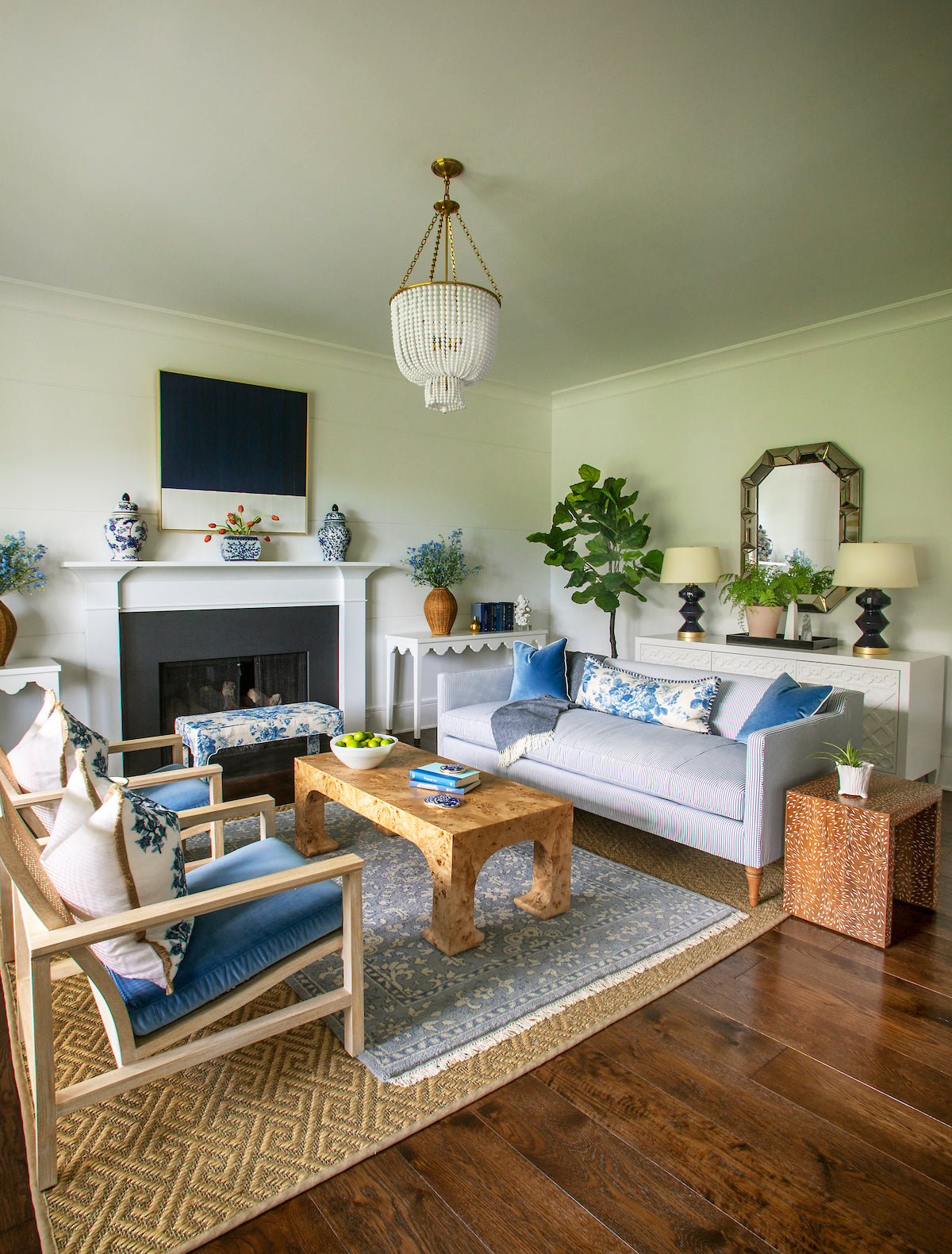 A Beautifully Balanced Bridgehampton Home With Designer Jennifer Hunte ...